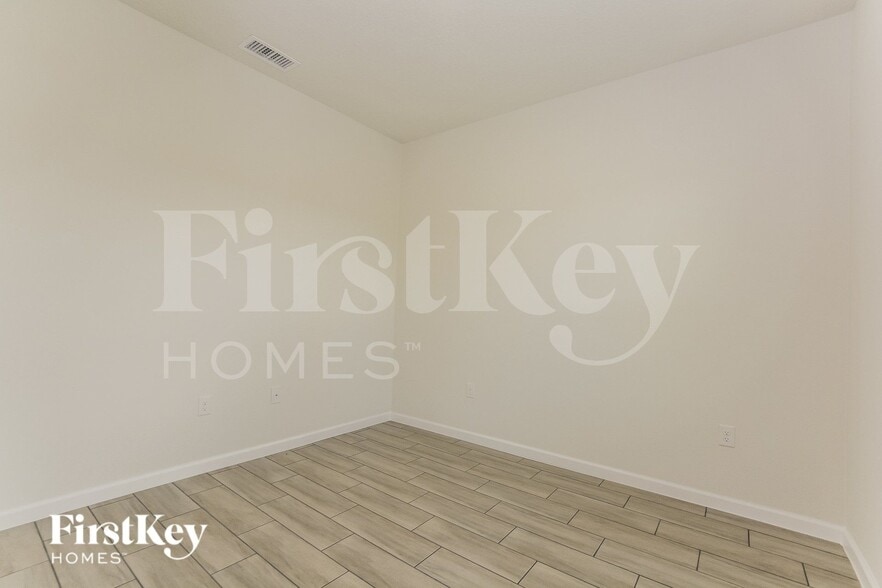 Building Photo - 830 Gila Way