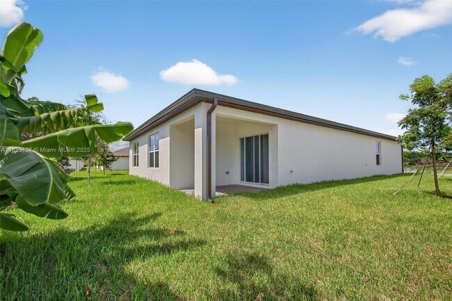 Building Photo - 301 Silver Sands Ln