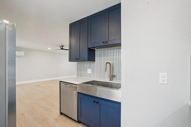 Building Photo - 1410 Elliott St