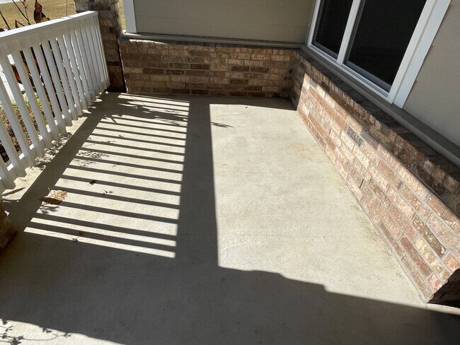 Building Photo - Spectacular 4 bedroom, 2 bath home in Owasso