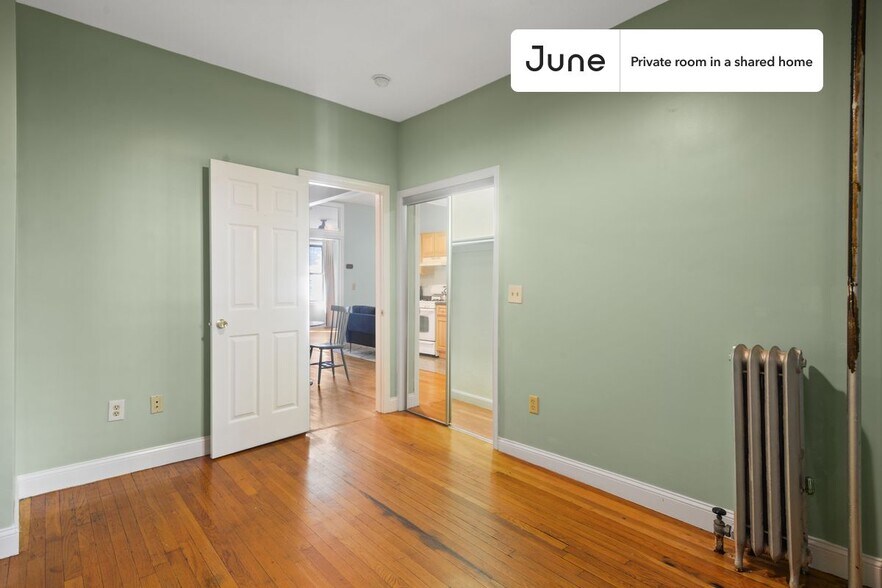 Building Photo - Room in Shared 4 bed/1 bath home