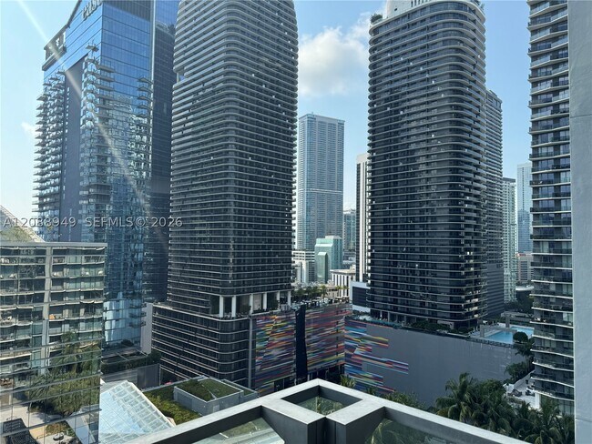 Building Photo - 88 SW 7th St
