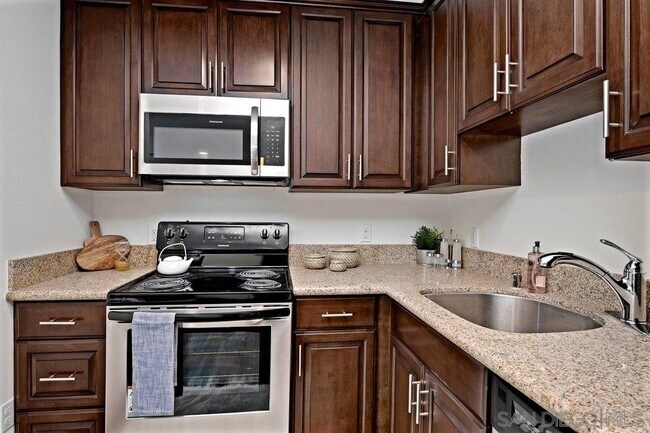 Building Photo - 3580 4th Ave Unit C