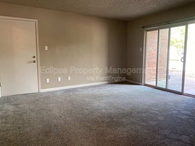 Building Photo - 502 Bell Ct
