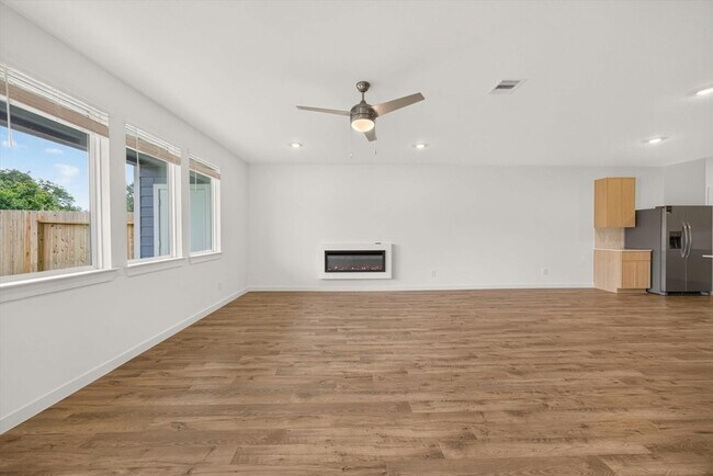 Building Photo - 28126 Meadowlark Sky Dr