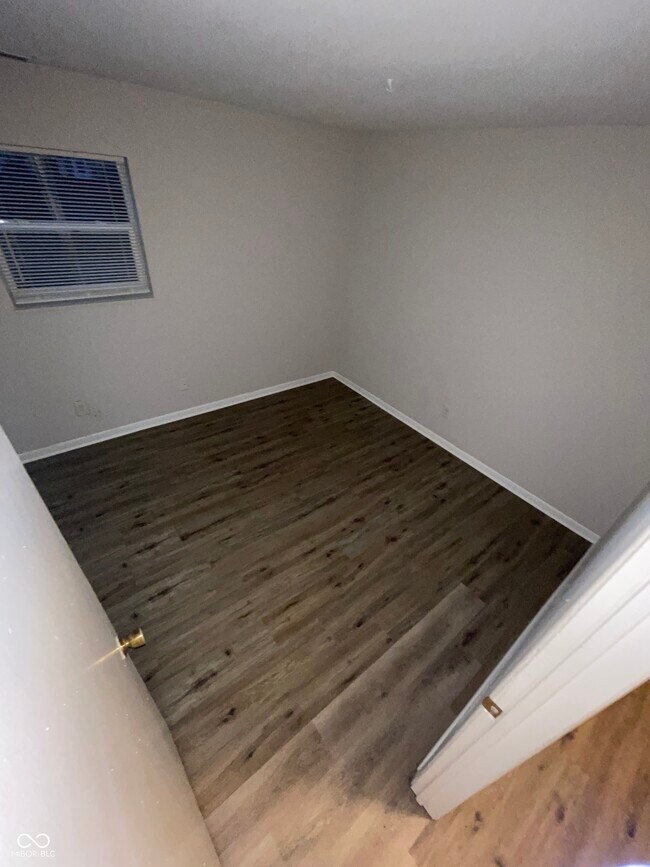 Building Photo - 1410 E Jefferson St