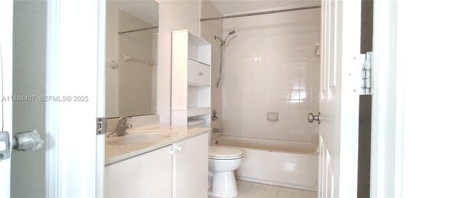 Building Photo - 2616 SE 14th Ave