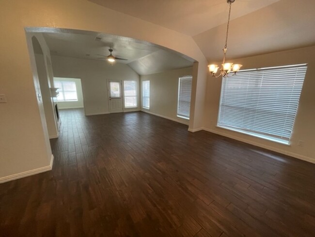 Building Photo - Spacious Home in Burleson ISD