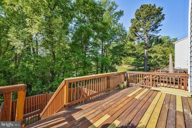 Building Photo - 7459 Aspenpark Rd