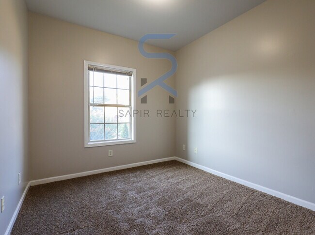 Building Photo - 67 Trailside Cir