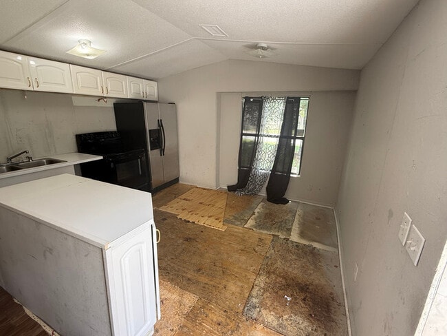 Building Photo - 3840 US-17