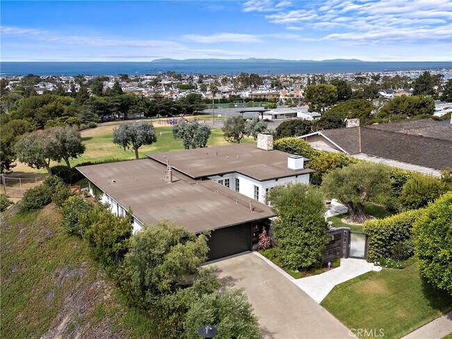 Building Photo - 3007 Harbor View Dr