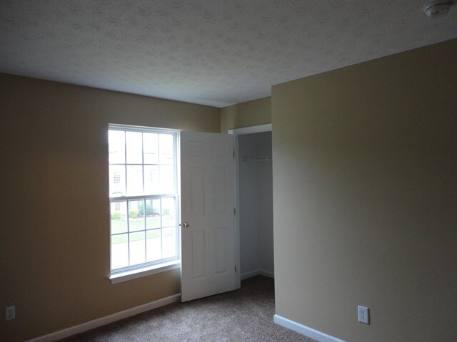 Building Photo - 1441 Scenic River Dr