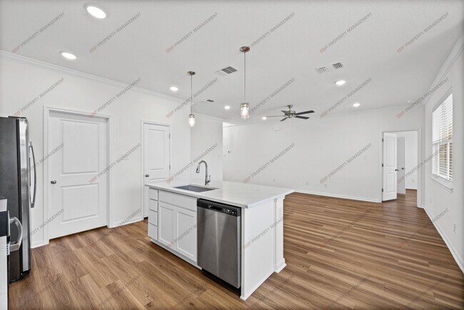 Building Photo - 8114 Timber Holw Ln