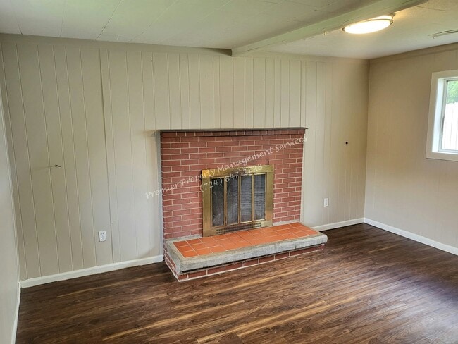 Building Photo - 136 Sawyer Dr