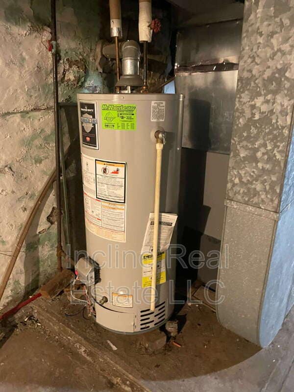 Building Photo - 1511 Scott St