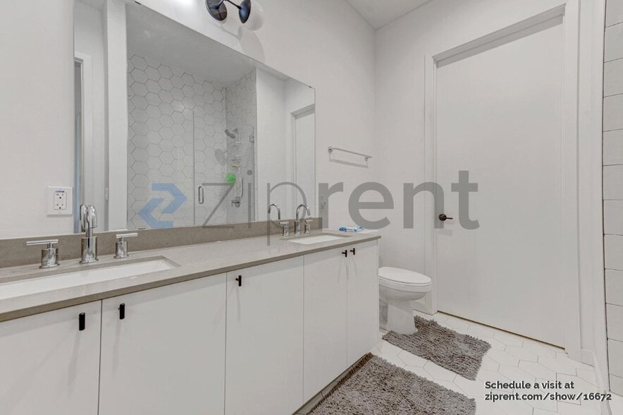 Building Photo - 800 Embassy Dr