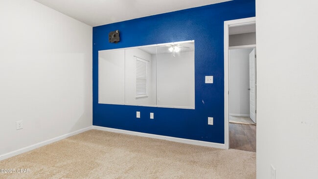 Building Photo - 4028 Silver Spur Rd