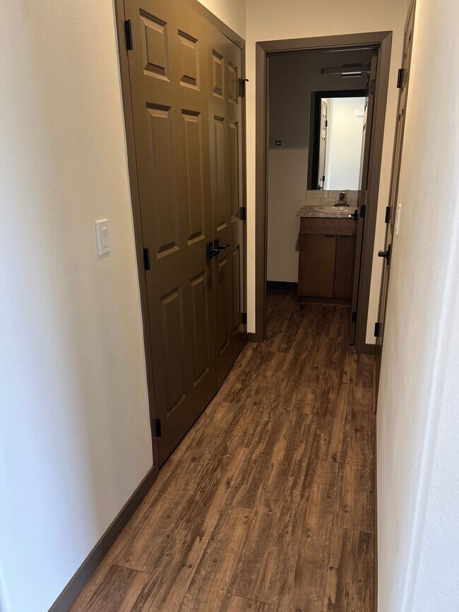 Building Photo - 209 N 76th Ave