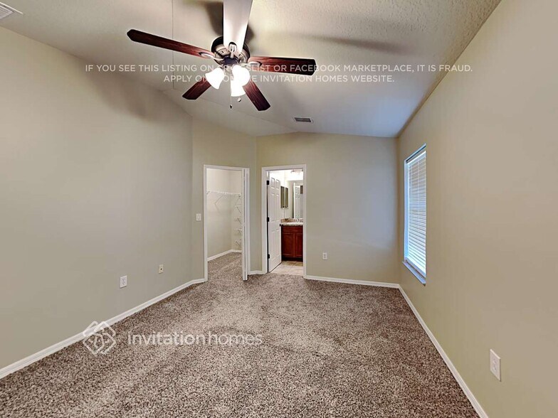 Building Photo - 2202 Lune Ct