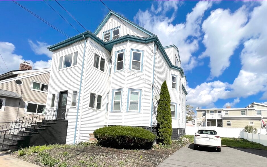 Building Exterior - 58 Bickford Ave