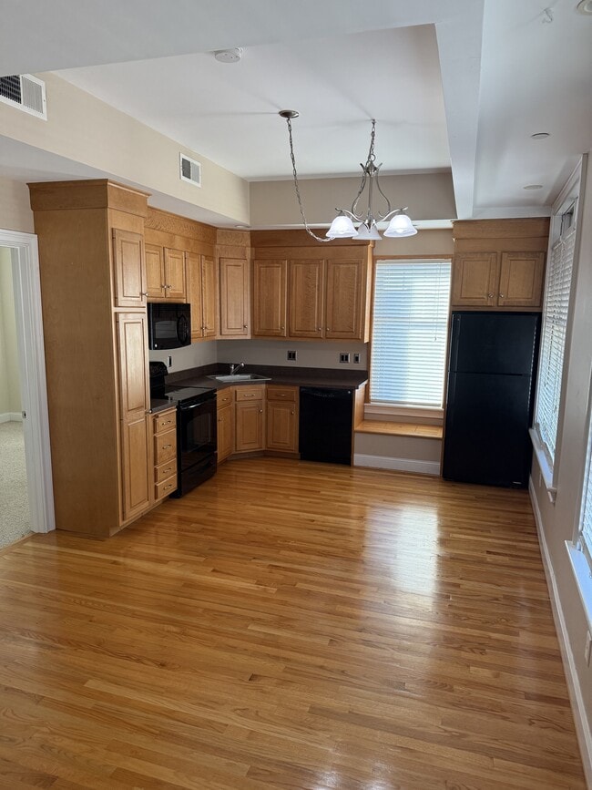 Building Photo - 22 Whiting St