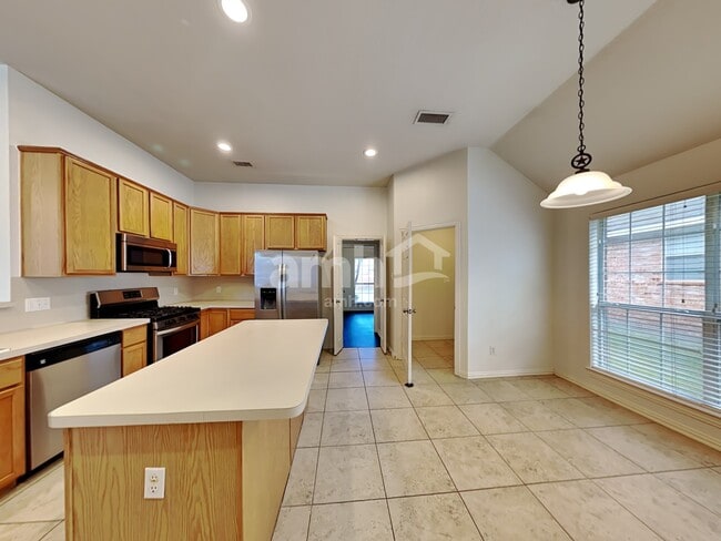 Building Photo - 6213 Richmond Dr