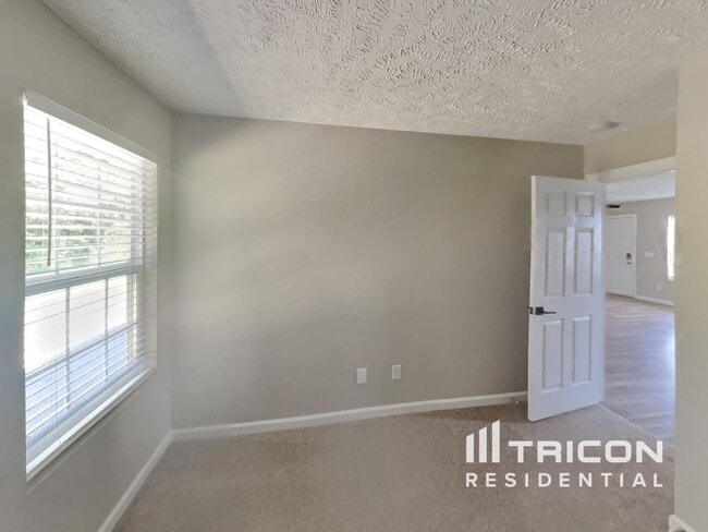 Building Photo - 1513 Destiny Dr