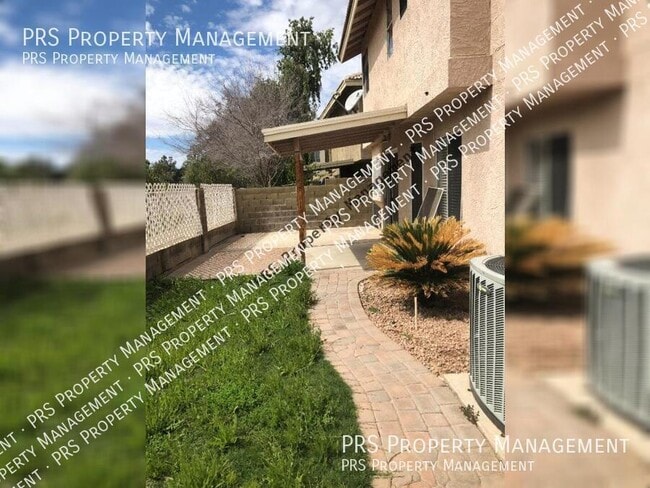 Building Photo - 1433 E Park Ave