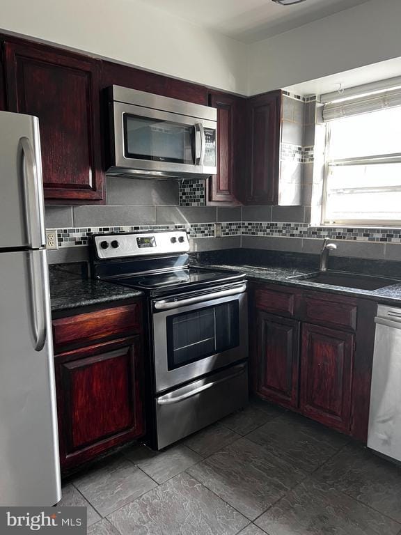 Primary Photo - 2103 N Scott St