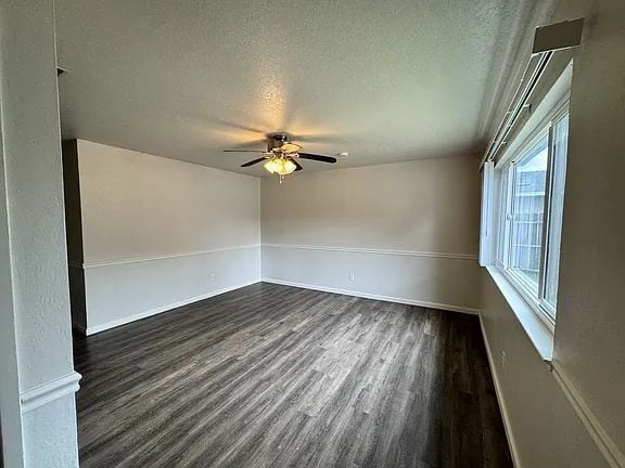 Building Photo - Spacious and well-maintained 4-bedroom, 1.5-bath home located in a desirable Fresno neighborhood.