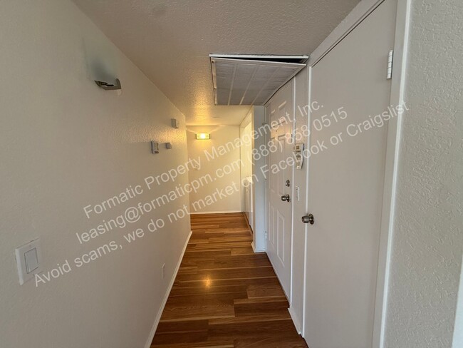 Building Photo - 10151 Arrow Route