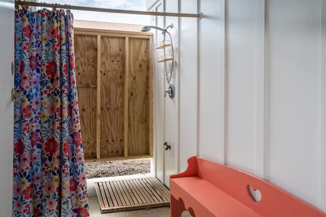 Building Photo - FURNISHED MONTHLY BEACH HOME  WITH UNOBSTRUCTED VIEWS OF THE ICW