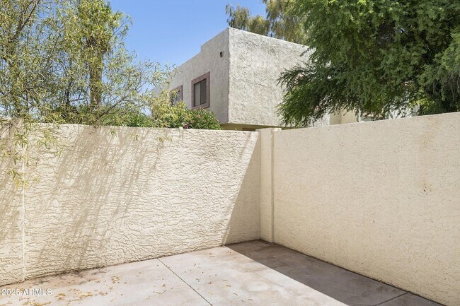 Building Photo - 6013 N 79th St