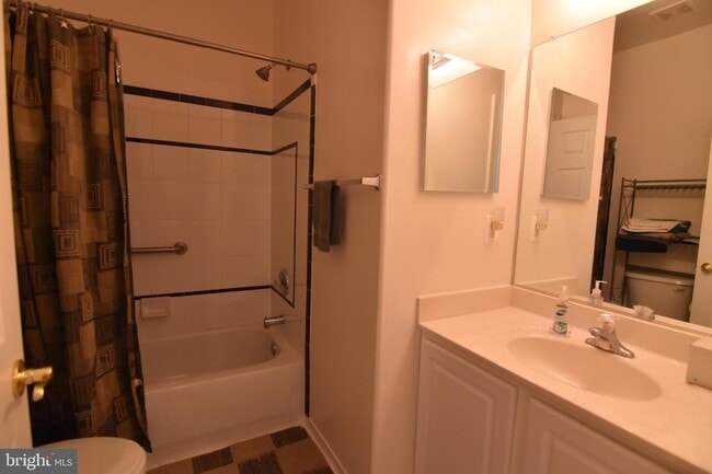 Building Photo - 22538 Landing Way