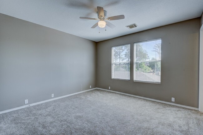 Building Photo - 23618 Wildwood Green Way