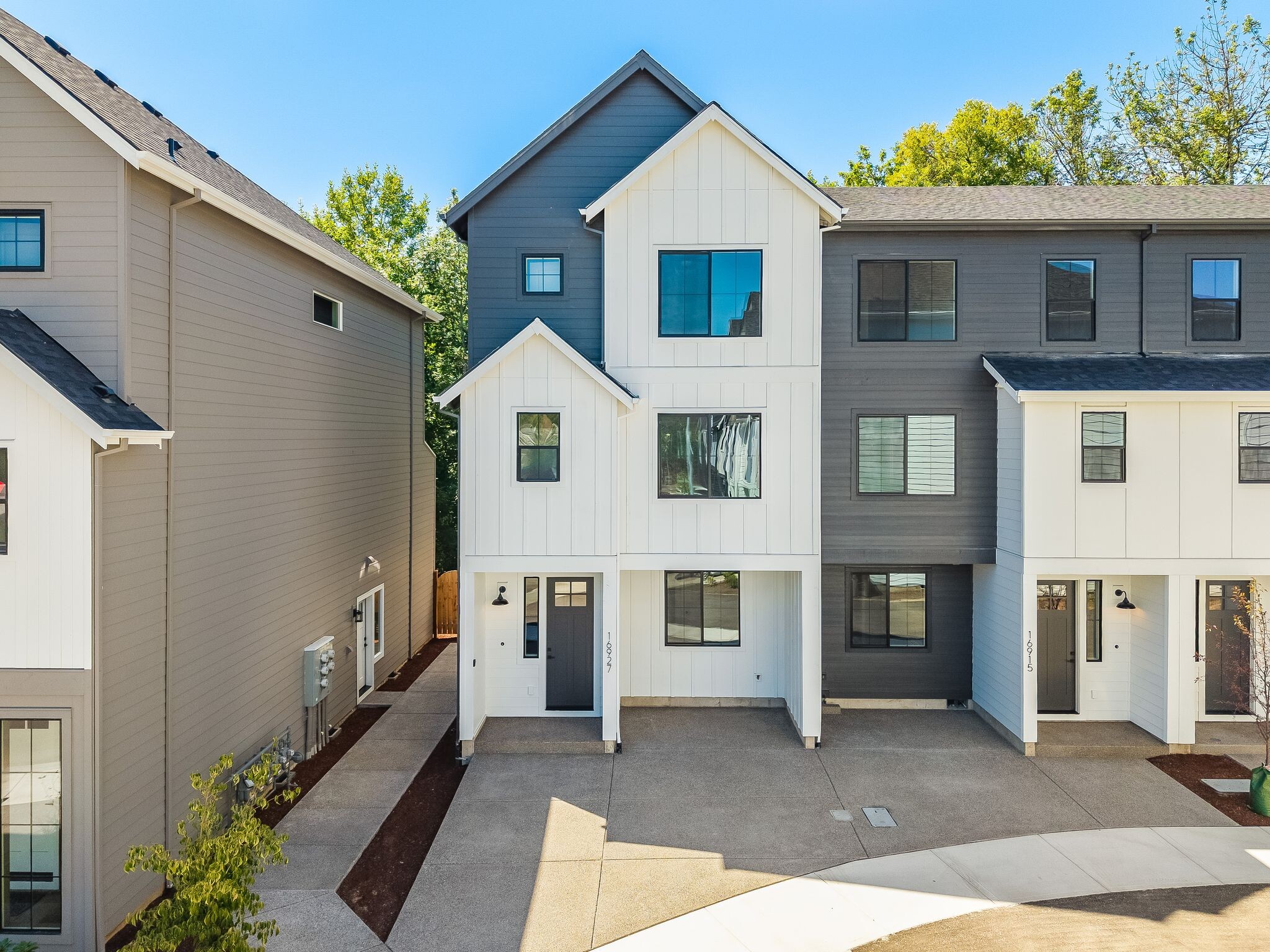 Building Photo - 16909 SW 132nd Ter