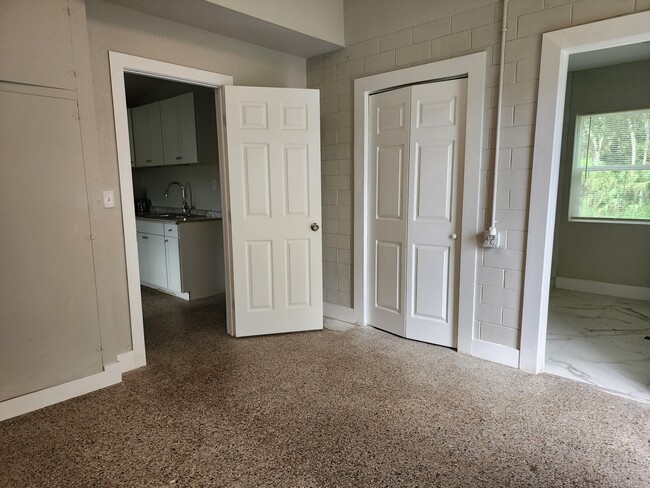 Building Photo - 4910 Ralls Dr
