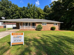 Building Photo - 3908 Timbercrest Dr NW