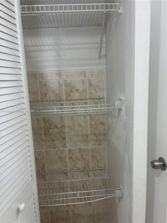 Building Photo - 17201 SW 117th Ct