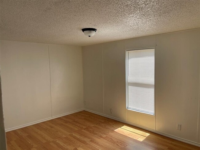 Building Photo - 109 High View Ranch Dr