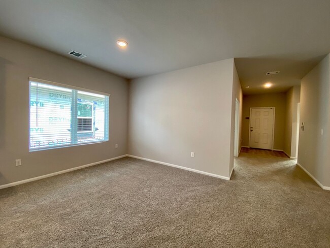 Building Photo - Stylish Comfort Awaits! Brand New 3-Bed Ho...