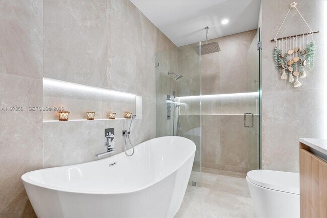 Building Photo - 4000 N Circle Dr