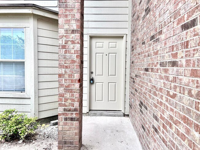 Building Photo - 11127 Vollmer Ln