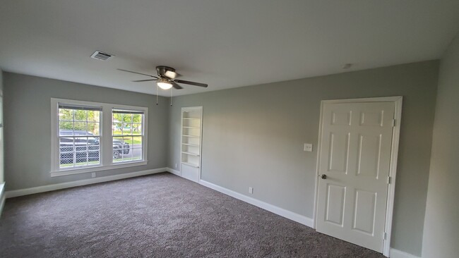 Master bedroom - 320 S Ashbel St