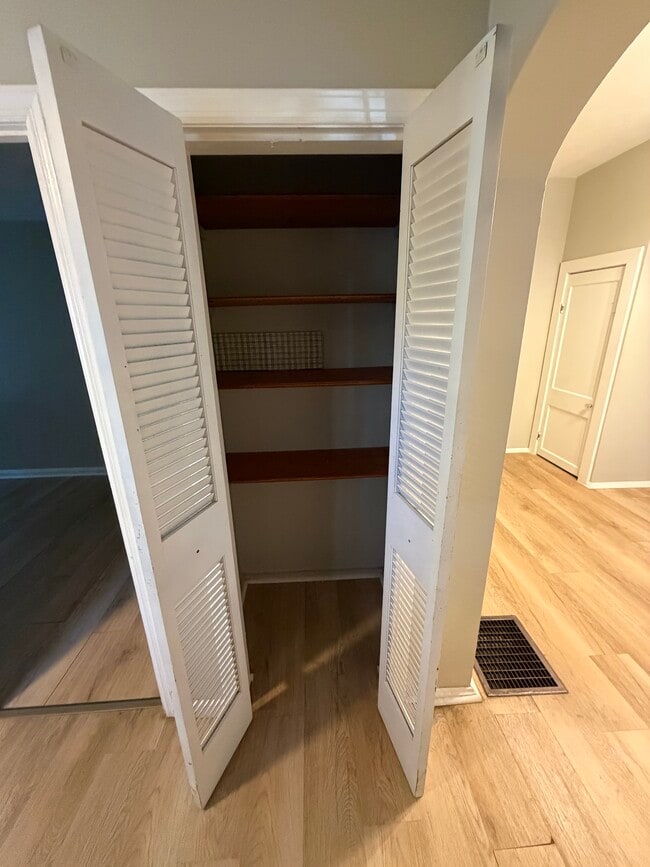 Building Photo - 5331 Arsenal St