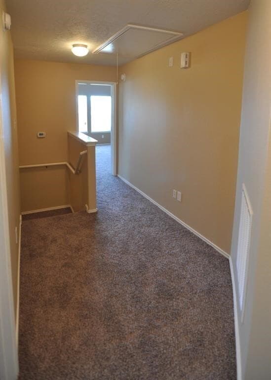 Building Photo - 21935 Hemlock Park Dr