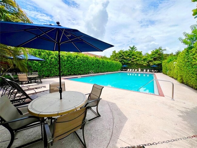 Building Photo - 2126 NE 38th Rd