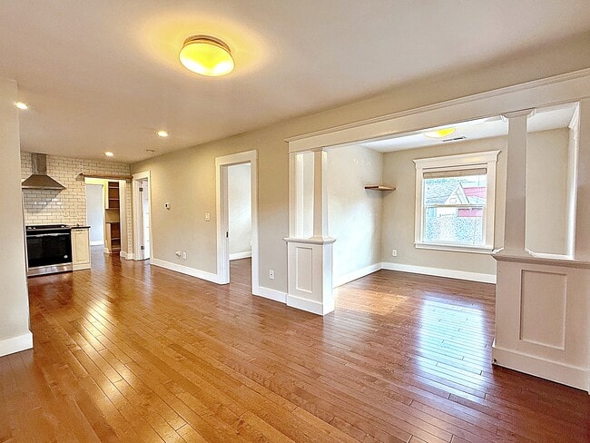 Building Photo - 3628 SE 49th Ave