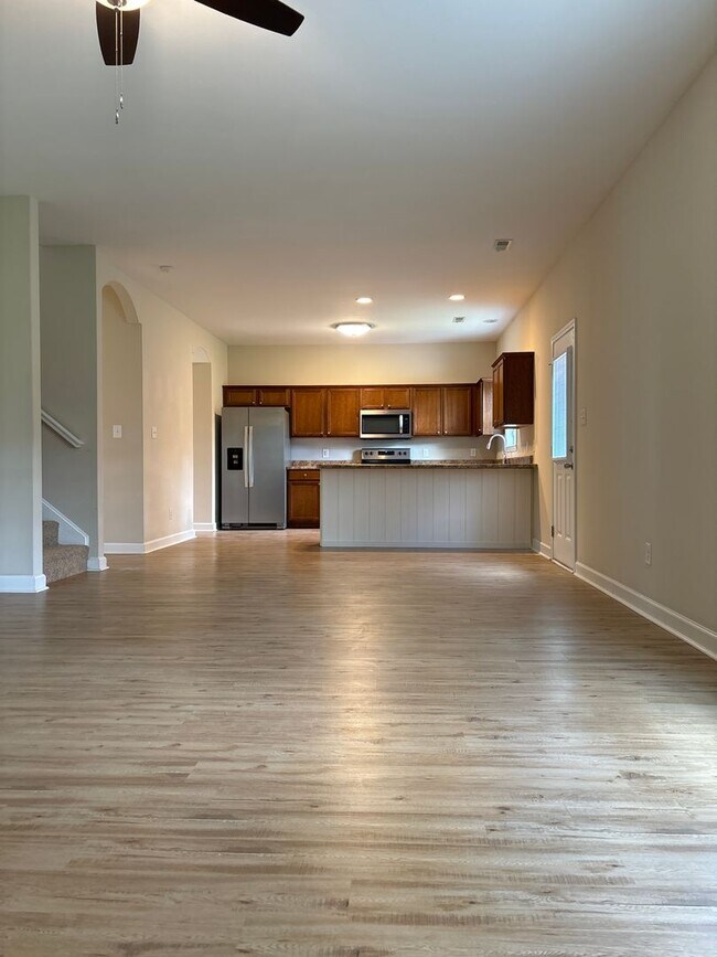 Building Photo - 3 Bedroom and a Bonus Room on Prism!